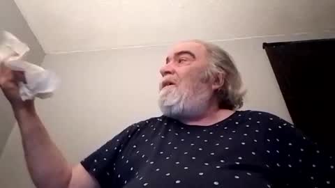 Snapshot of kickinme chatting on 11-09-25, 05:00 KICKINME online show from 11-09-25, 05:00