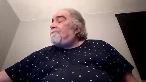 Snapshot of kickinme chatting on 11-13-25, 11:47 KICKINME online show from 11-13-25, 11:47