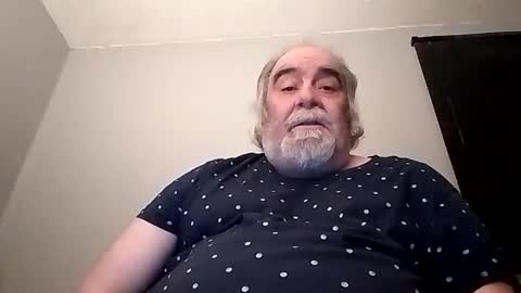 Snapshot of kickinme chatting on 11-22-25, 01:37 KICKINME online show from 11-22-25, 01:37