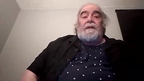 Snapshot of kickinme chatting on 11-28-25, 11:07 KICKINME online show from 11-28-25, 11:07