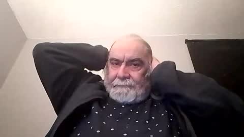 Snapshot of kickinme chatting on 11-30-25, 08:46 KICKINME online show from 11-30-25, 08:46