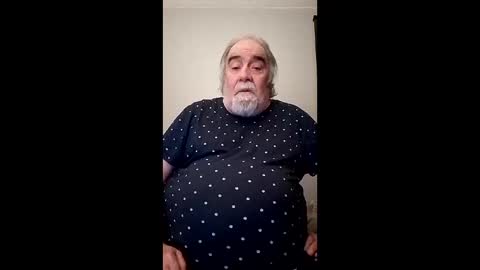 Snapshot of kickinme chatting on 12-14-25, 12:38 KICKINME online show from 12-14-25, 12:38