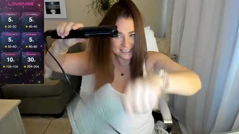 Kiera Reines online show from 12-23-24, 06:05