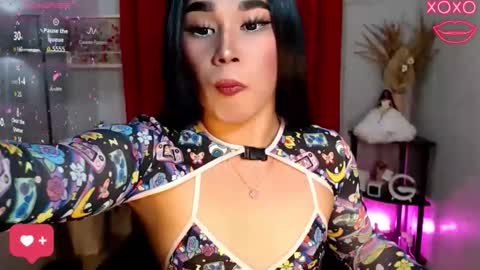 Snapshot of kiethmadison_miller chatting on 10-31-25, 08:04 Im Mia online show from 10-31-25, 08:04