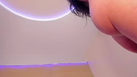 Snapshot of kiimcooper chatting on 01-31-25, 01:12 KIM COOPER online show from 01-31-25, 01:12