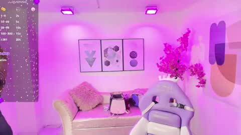 Snapshot of kiitty__meow chatting on 06-30-26, 12:28 Kitty online show from 06-30-26, 12:28