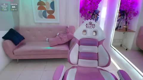 Snapshot of kiitty__meow chatting on 07-16-26, 12:22 Kitty online show from 07-16-26, 12:22
