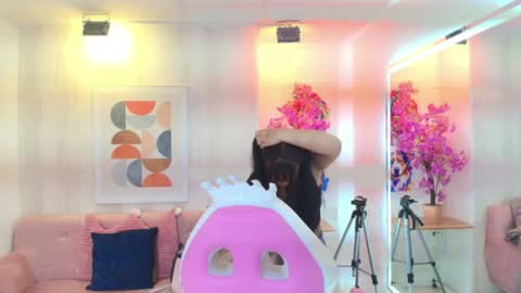 Snapshot of kiitty__meow chatting on 07-18-26, 12:20 Kitty online show from 07-18-26, 12:20