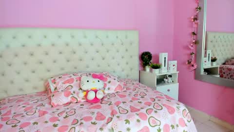 Snapshot of kiitty_horny_ chatting on 05-12-26, 12:35 Melody online show from 05-12-26, 12:35