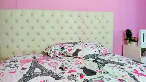 Snapshot of kiitty_horny_ chatting on 05-20-26, 12:11 Melody online show from 05-20-26, 12:11