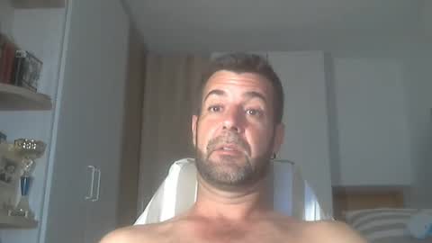 Snapshot of kikehotmachine chatting on 09-19-25, 01:40 HotMachine online show from 09-19-25, 01:40