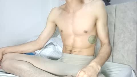 Snapshot of kikeortiz1808 chatting on 03-18-26, 06:55 C e v o 1824 online show from 03-18-26, 06:55