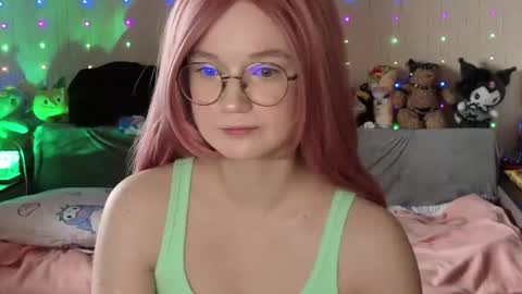 kiki_blue_eyes online show from 02-26-26, 06:45