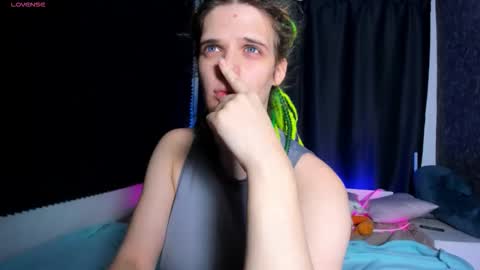 Kiki online show from 11-09-25, 10:35