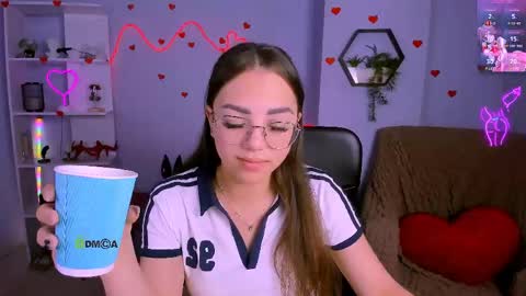 Snapshot of kiki_swan chatting on 05-28-26, 05:49 kiki_swan online show from 05-28-26, 05:49