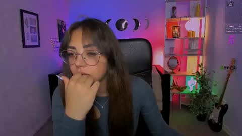 Snapshot of kiki_swan chatting on 07-13-26, 12:08 kiki_swan online show from 07-13-26, 12:08