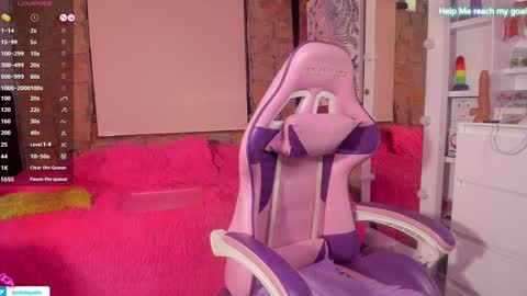 Snapshot of kikilepetite chatting on 12-18-24, 09:08 kiki online show from 12-18-24, 09:08