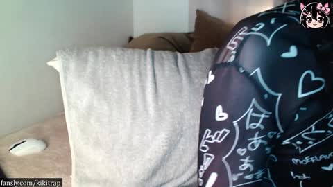 Kiki Trap online show from 12-17-24, 06:24