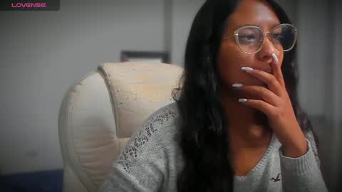 Snapshot of killaa01 chatting on 02-07-25, 10:41 Alejandra online show from 02-07-25, 10:41