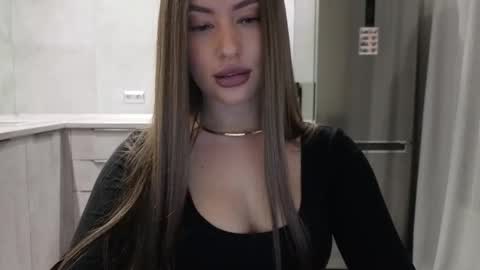 EvaAnna online show from 12-22-25, 08:17