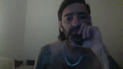 Snapshot of kilombito chatting on 11-27-25, 01:40 andres online show from 11-27-25, 01:40