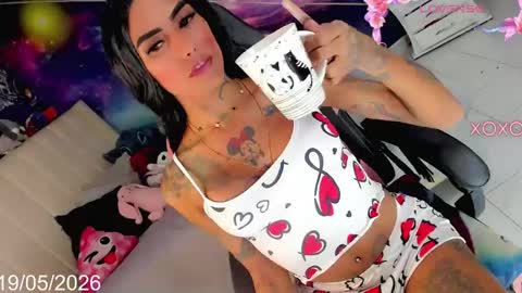Snapshot of kilye_nellaa chatting on 05-19-26, 04:13 kylie anthonella online show from 05-19-26, 04:13