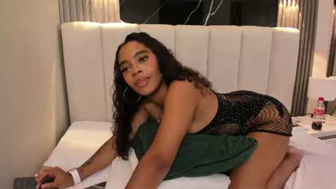 Snapshot of kilyegomez1 chatting on 07-03-26, 04:57 SHURI LUX online show from 07-03-26, 04:57