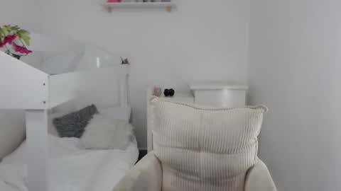 Snapshot of kim_bellemore chatting on 05-20-26, 09:10 Kimberly online show from 05-20-26, 09:10