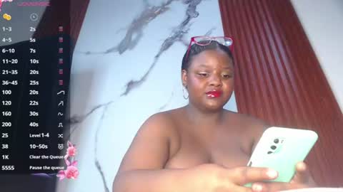 Snapshot of kim_brown2 chatting on 06-11-26, 02:53 Kim Follow me please online show from 06-11-26, 02:53