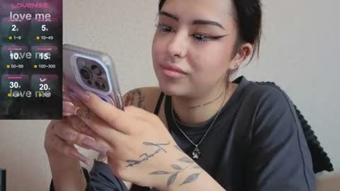 Snapshot of kim_brownie chatting on 07-13-26, 06:27 Kim online show from 07-13-26, 06:27