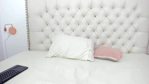 kim_eli online show from 12-22-24, 07:21