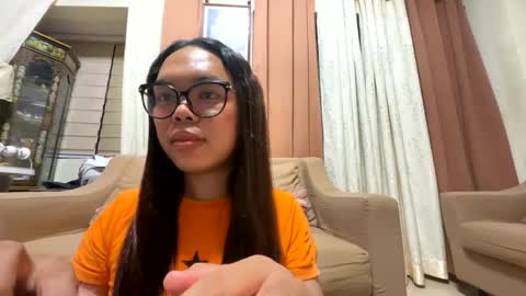 Snapshot of kim_kyile chatting on 04-18-26, 05:39 KYLIE online show from 04-18-26, 05:39