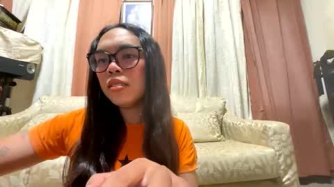 Snapshot of kim_kyile chatting on 05-24-26, 02:33 KYLIE online show from 05-24-26, 02:33
