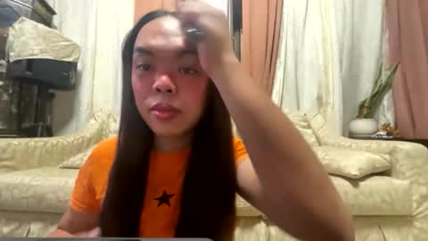 Snapshot of kim_kyile chatting on 06-08-26, 02:50 KYLIE online show from 06-08-26, 02:50