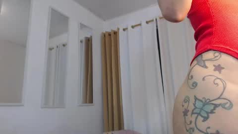 Snapshot of kim_lu29 chatting on 12-28-24, 06:49 kim online show from 12-28-24, 06:49