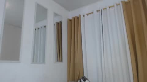 Snapshot of kim_lu29 chatting on 02-12-25, 07:23 kim online show from 02-12-25, 07:23