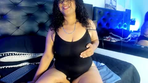 Kim Marquez online show from 11-28-25, 10:34