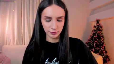 Kim Oberlin online show from 12-22-25, 04:15