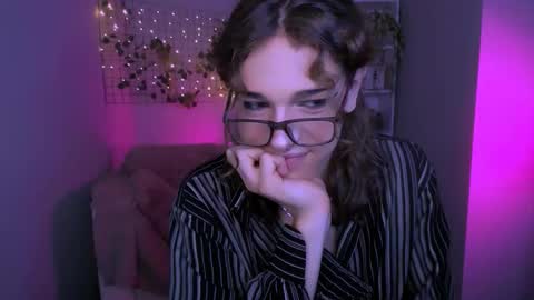 kim online show from 09-14-25, 08:08