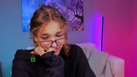 kim online show from 09-20-25, 12:44