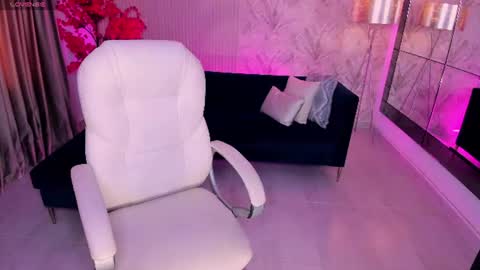 Snapshot of kim_stonee_ chatting on 06-24-26, 07:24 Kim online show from 06-24-26, 07:24