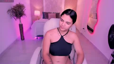 Snapshot of kim_stonee_ chatting on 07-12-26, 11:23 Kim online show from 07-12-26, 11:23