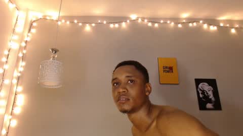 Snapshot of kimandyuk chatting on 12-13-24, 01:37 Kim  Yuk online show from 12-13-24, 01:37