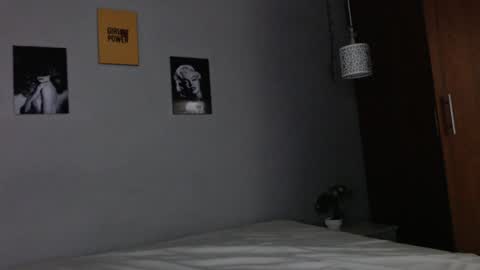 Snapshot of kimandyuk chatting on 12-20-24, 07:39 Kim  Yuk online show from 12-20-24, 07:39