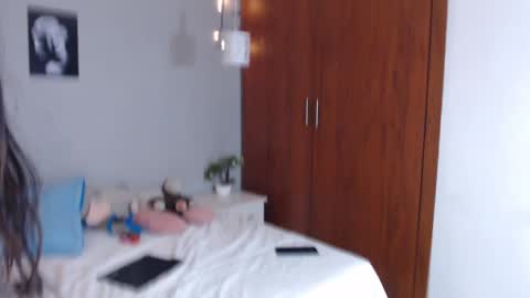 Snapshot of kimandyuk chatting on 12-22-24, 04:59 Kim  Yuk online show from 12-22-24, 04:59