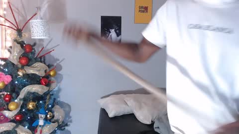 Snapshot of kimandyuk chatting on 12-31-24, 02:19 Kim  Yuk online show from 12-31-24, 02:19