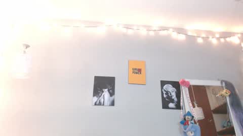 Snapshot of kimandyuk chatting on 01-07-25, 10:30 Kim  Yuk online show from 01-07-25, 10:30