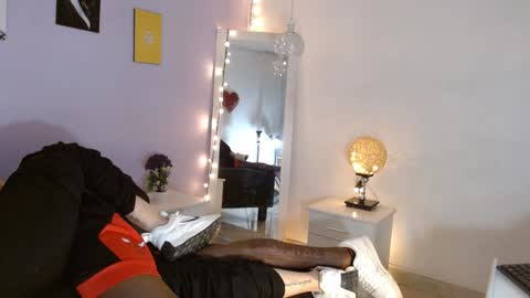 Snapshot of kimandyuk chatting on 01-21-25, 08:32 Kim  Yuk online show from 01-21-25, 08:32