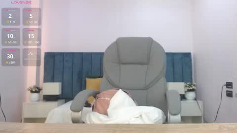 kimara lion online show from 11-12-25, 03:07