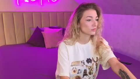 Snapshot of kimberlly_smith chatting on 07-12-26, 11:40 kimberlly_smith online show from 07-12-26, 11:40